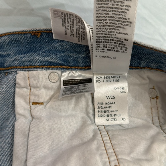 Levi's 501 Light Blue Frayed Denim Shorts Sz 25 - Picture 6 of 7